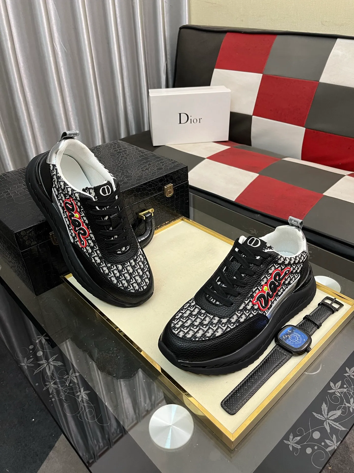 Men's Men's Shoes💰458⌚️⌚️Dior unique modern style sneakers. Counter purchasing 🏃casual leather shoes😍😍 original cowhide leather imported from Italy (refuses to discolor and grind feet) soles: original soles specially provided by the original factory, super cool😍 lace up and walk with wind👍 style design ⚠️ super comfortable and wear-resistant original soles. Just like shooting the real thing 🎬The real thing is better Code number: 38-445⃣️Colors available